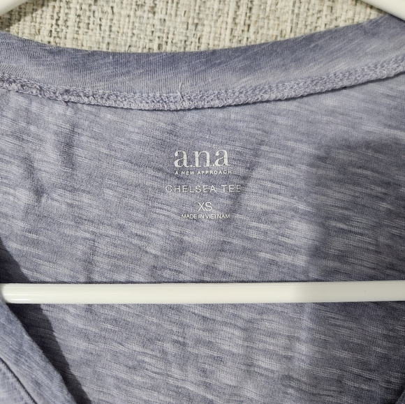 Tee - Picture 3 of 4